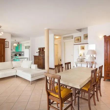 Regina Gardesana Luxury *