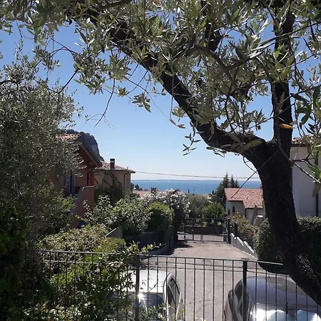 Regina Gardesana Villa