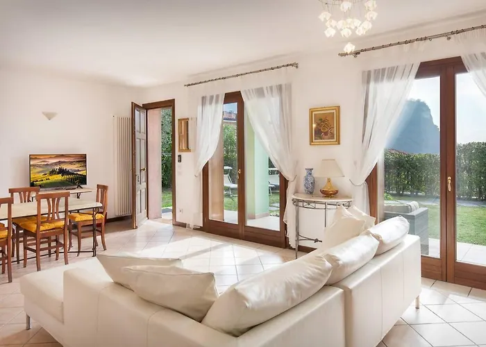 Regina Gardesana Luxury *